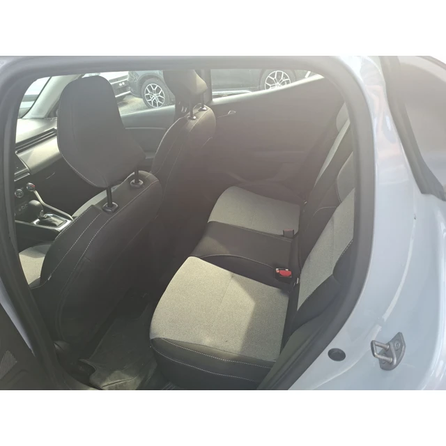 Renault CLIO 2024 72.061 km 6