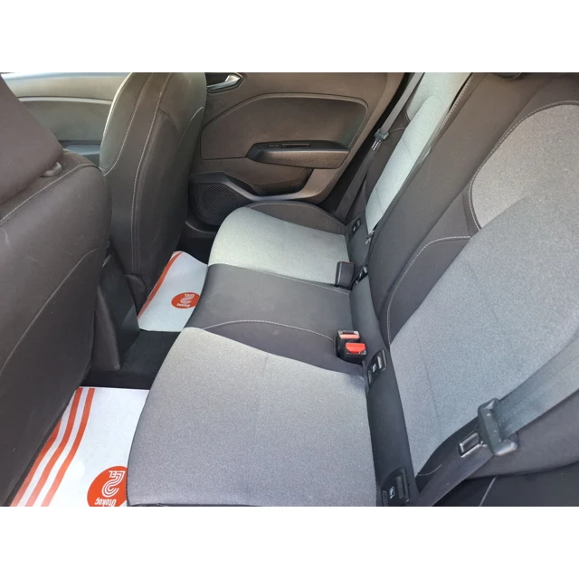 Renault CLIO 2024 74.530 km 6