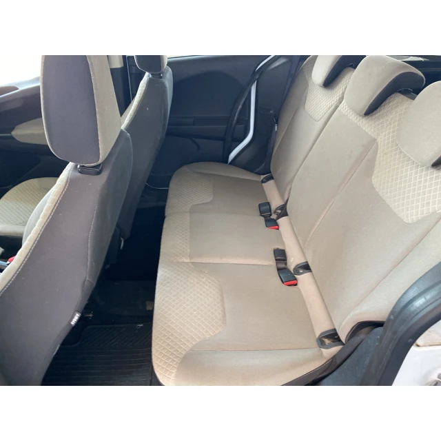 Ford TOURNEO COURIER 2023 142.974 km 5
