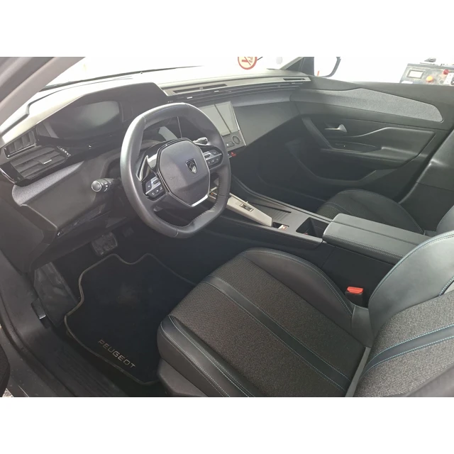 Peugeot 408 2025 50.753 km 4