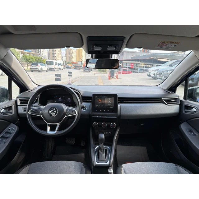 Renault CLIO 2024 72.048 km 7