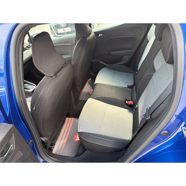 Renault CLIO 2024 72.048 km 6