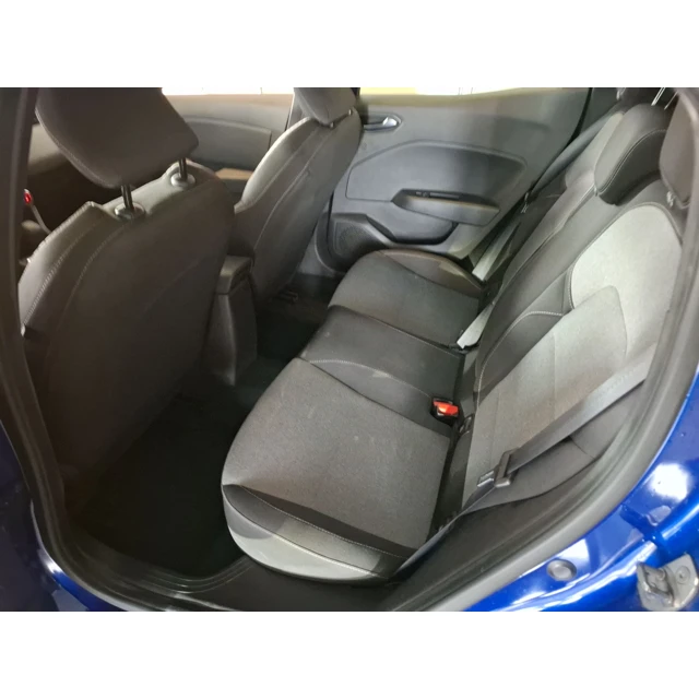 Renault CLIO 2024 76.885 km 6