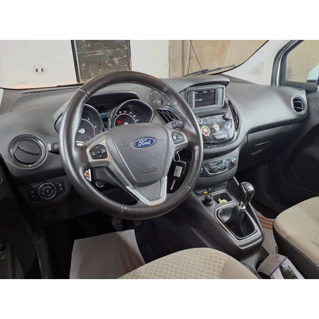 Ford TOURNEO COURIER 2023 99.248 km 7