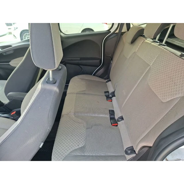 Ford TOURNEO COURIER 2023 115.782 km 5