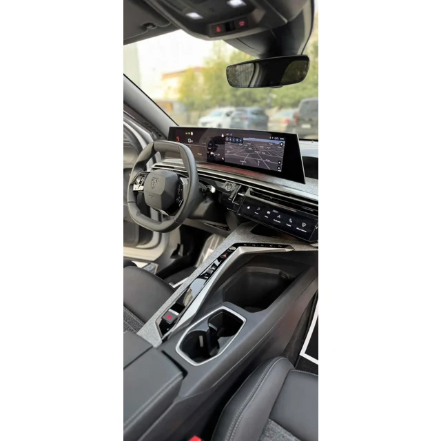 Peugeot 3008 2025 23.000 km 6