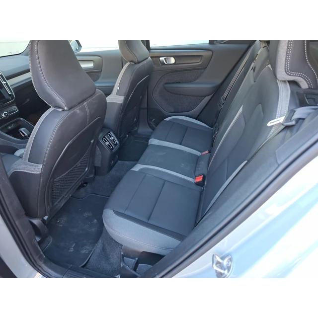 Volvo EX40 2025 22.919 km 6