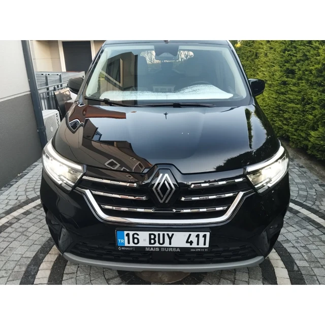 Renault KANGOO 2025 10.500 km 3