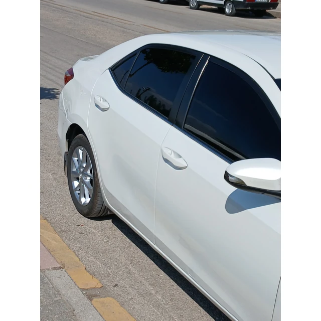 Toyota COROLLA 2015 212.000 km 3