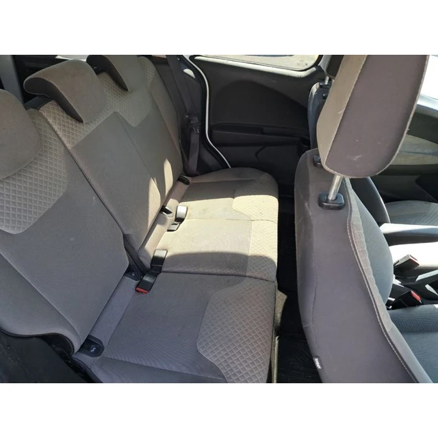 Ford TOURNEO COURIER 2023 113.928 km 5