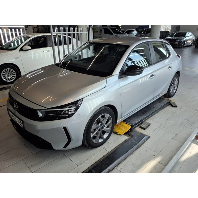 Opel CORSA 2024 85.638 km 3