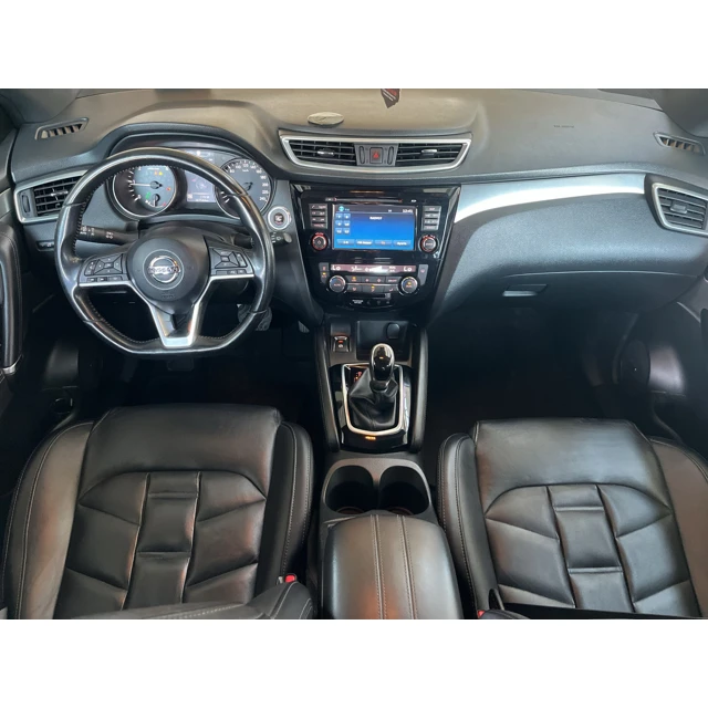Nissan QASHQAI 2017 107.600 km 6