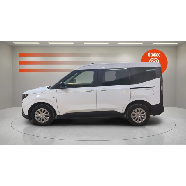 Ford TOURNEO COURIER 2024 45.655 km 3