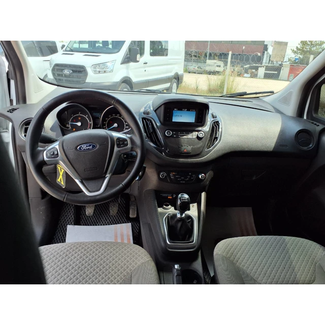 Ford TOURNEO COURIER 2023 56.563 km 7