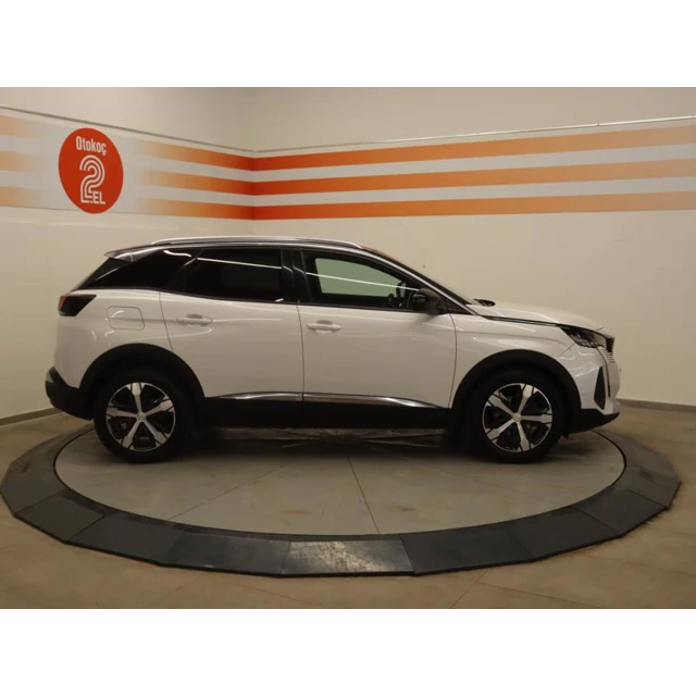 Peugeot 3008 2023 51.770 km 4