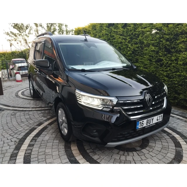 Renault KANGOO 2025 10.500 km 4
