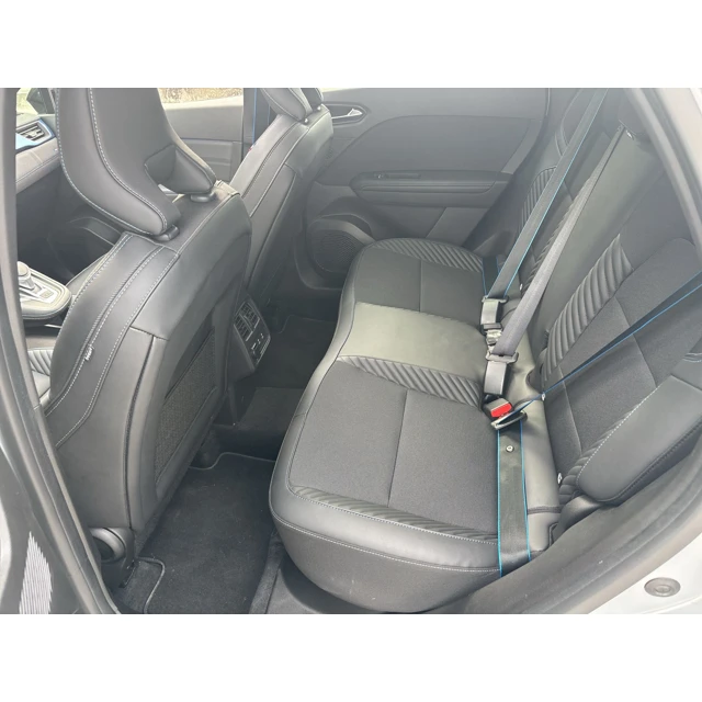 Renault CAPTUR 2025 16.915 km 5