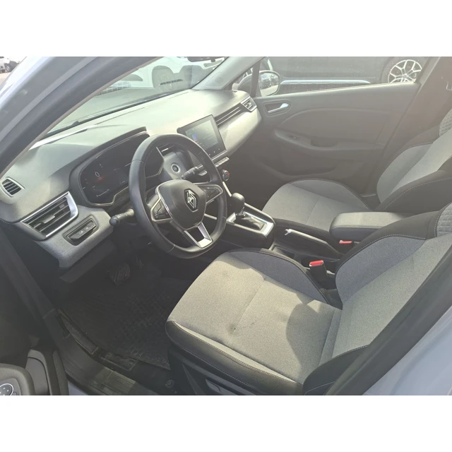 Renault CLIO 2024 72.061 km 4