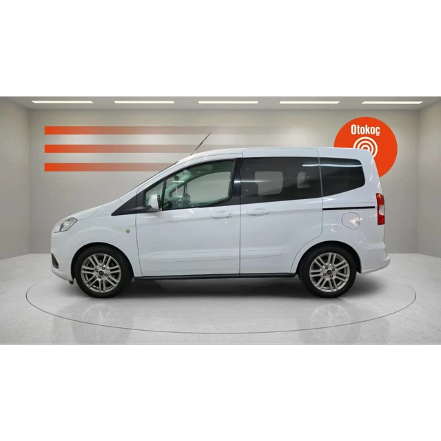 Ford TOURNEO COURIER 2023 78.896 km 3