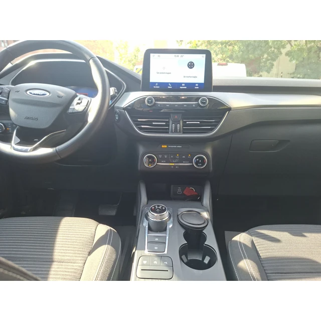 Ford KUGA 2023 64.637 km 7