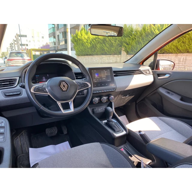 Renault CLIO 2024 61.984 km 7