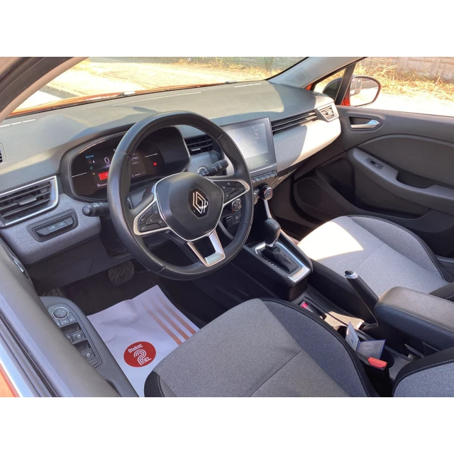 Renault CLIO 2024 61.984 km 4