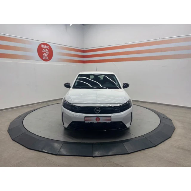 Opel CORSA 2023 32.381 km 2