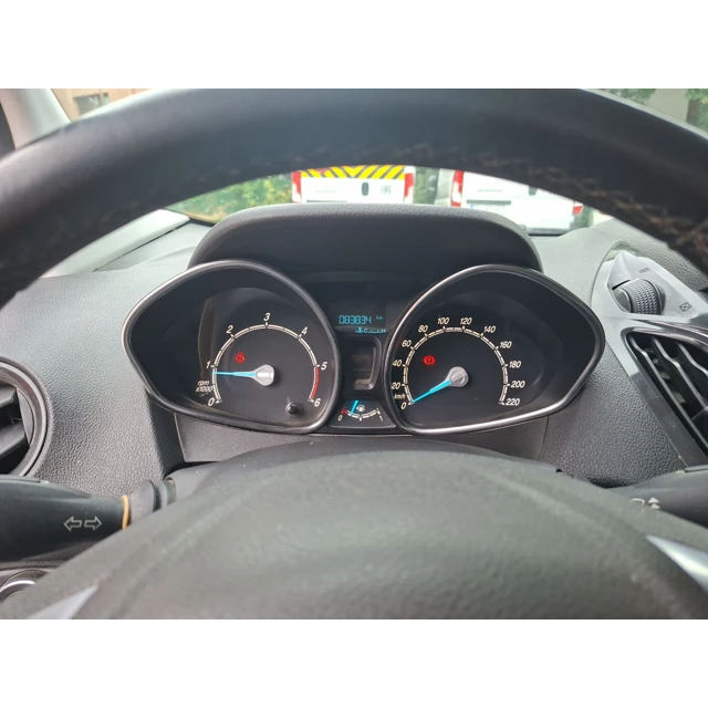Ford TOURNEO COURIER 2021 83.840 km 5
