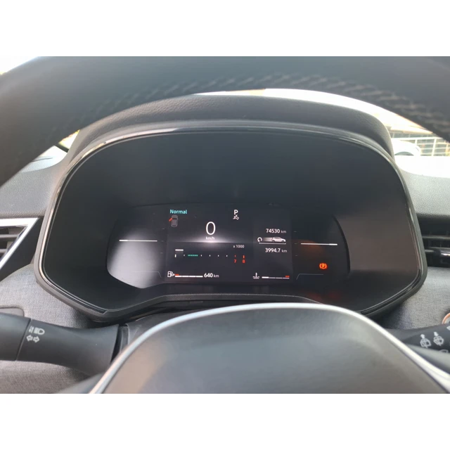 Renault CLIO 2024 74.530 km 5