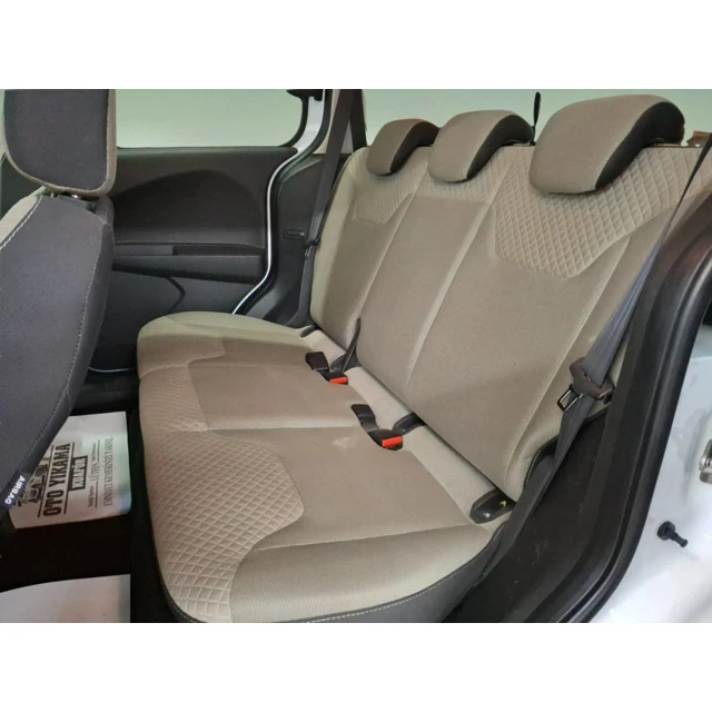 Ford TOURNEO COURIER 2023 78.896 km 6