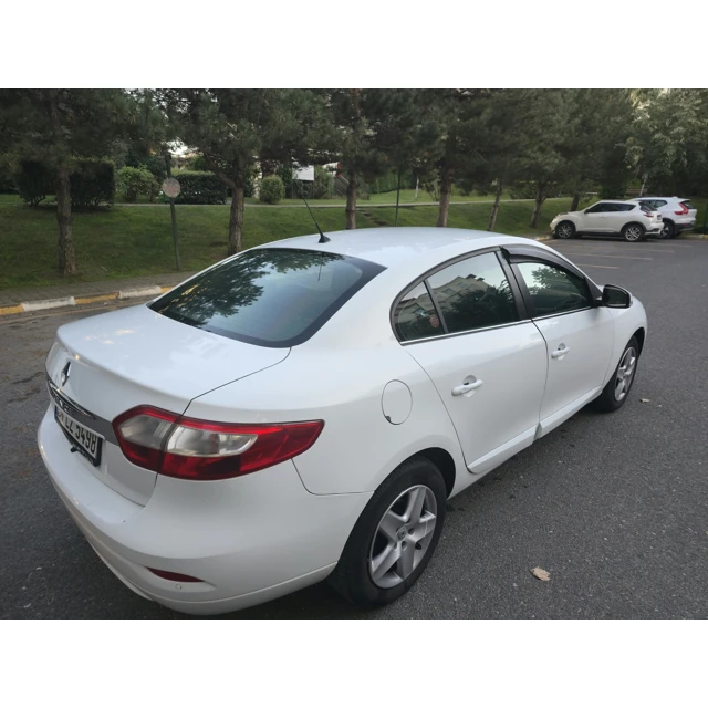 Renault FLUENCE 2015 248.000 km 7