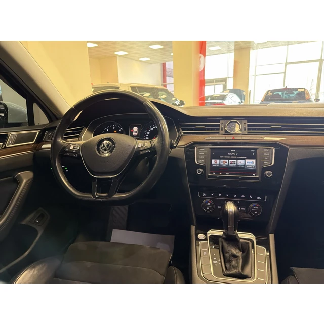 Volkswagen PASSAT 2016 153.278 km 6
